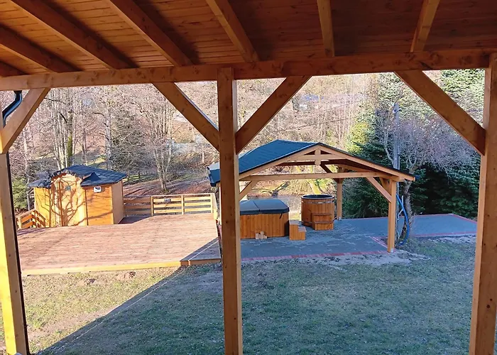 Dom & Nad Rzeka Semesterbostad *