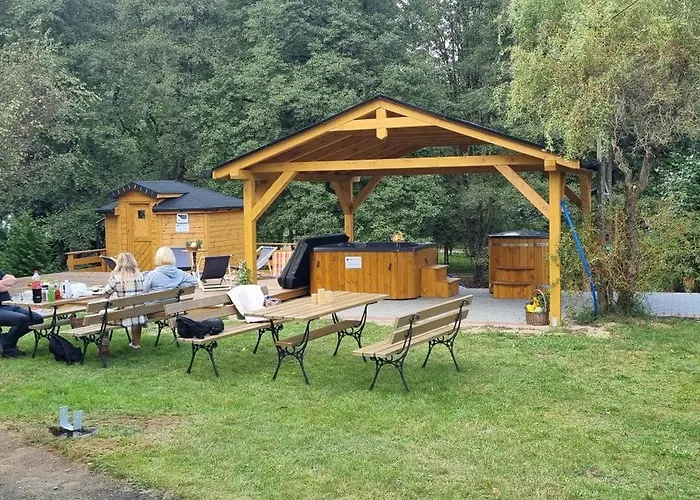 Semesterbostad Dom & Nad Rzeka *